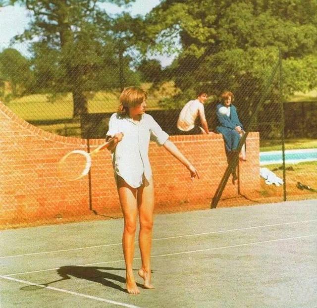 强调团结与 强调团结与