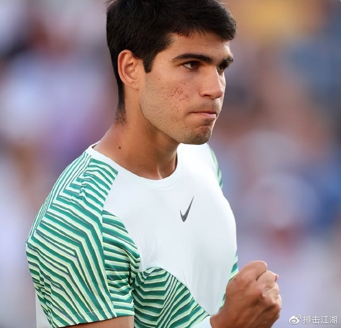 得更加坚韧 得更加坚韧