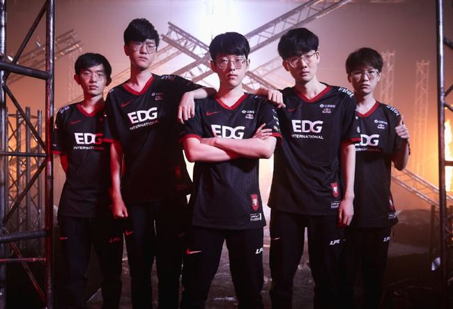 还进一步传 还进一步传